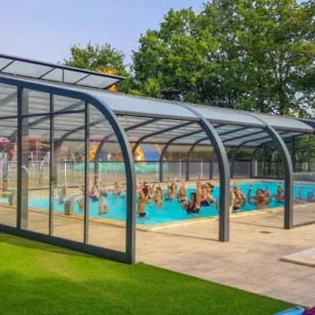 Mobil-home Confortable Avec Terrasse Pour 5 Personnes - Api-1-52-1020 * Martiel