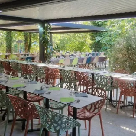Mobil-home Confortable Avec Terrasse Pour 5 Personnes - Api-1-52-1020
