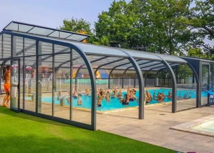 Mobil-home Confortable Avec Terrasse Pour 5 Personnes - Api-1-52-1020 * Martiel