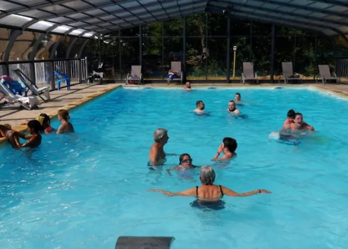 Mobil-home Confortable Avec Terrasse Pour 5 Personnes - Api-1-52-1020 * Martiel